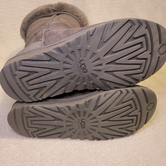 Uggs Gray Suede Mid Calf Pull On Classic Winter Boots Womens Size 6 - Picture 5 of 9